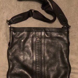 BURBERRY BLACK LEATHER BAG